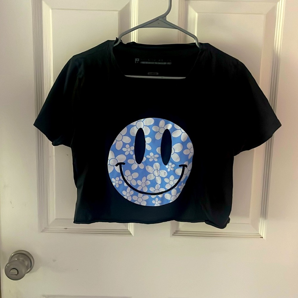 Cropped, blue smiley T- shirt